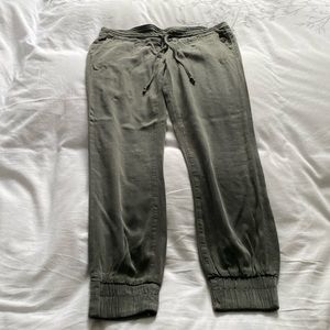Paige Joggers size 26